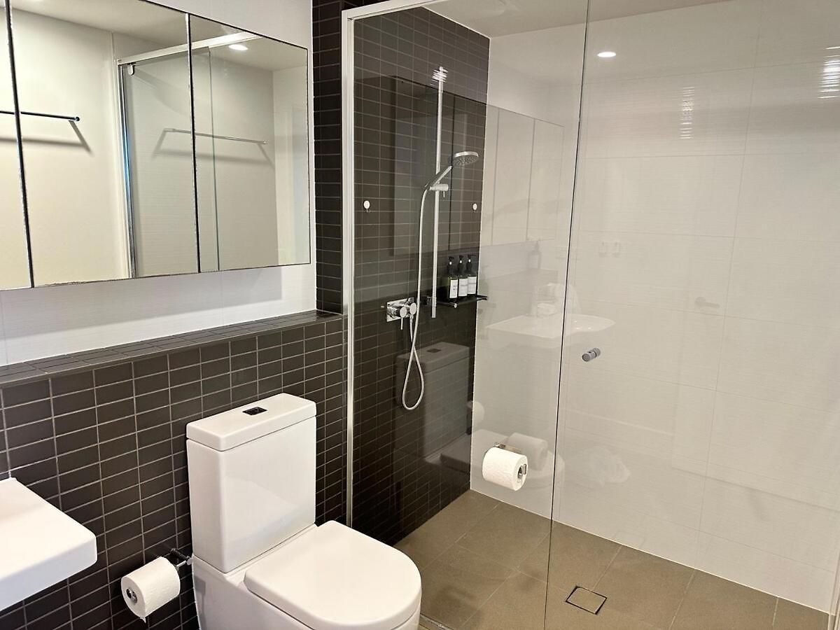 2br W Pool And Parking Near Suncorp Riverview Apartment