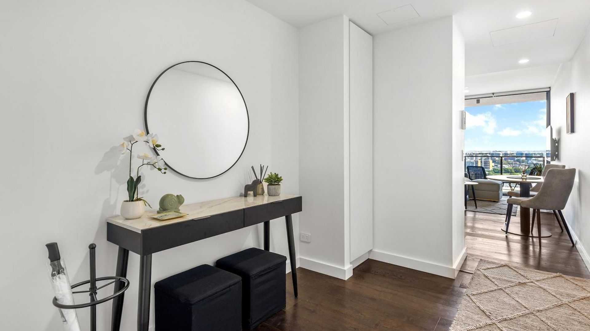 Apartment Stunning With Sunset Views, Car Park, Gym And Pool Brisbane