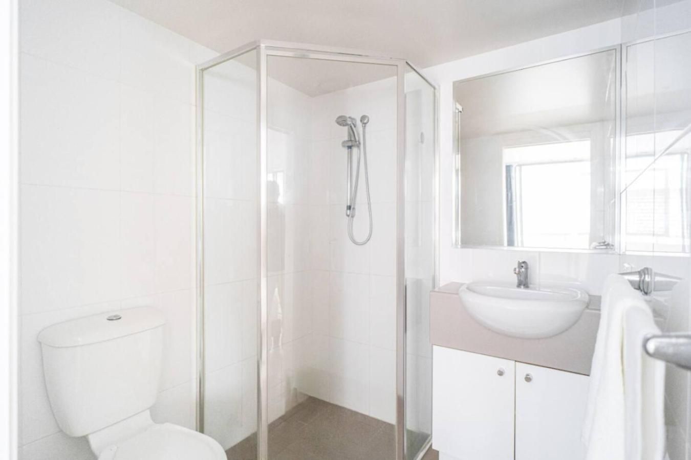 Apartment Contemporary 2-bedroom In Southbank