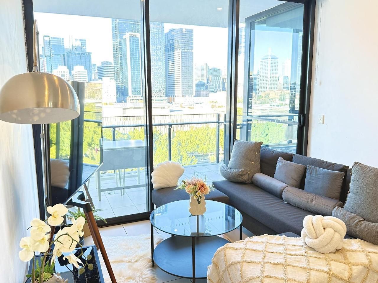 Prime 2br Location Pool Parking Bct 1004 Apartment *