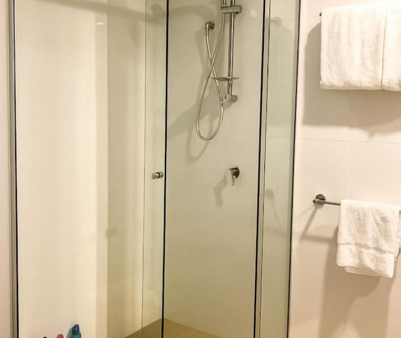 Apartment Modern W Pool, Gym, Views - South