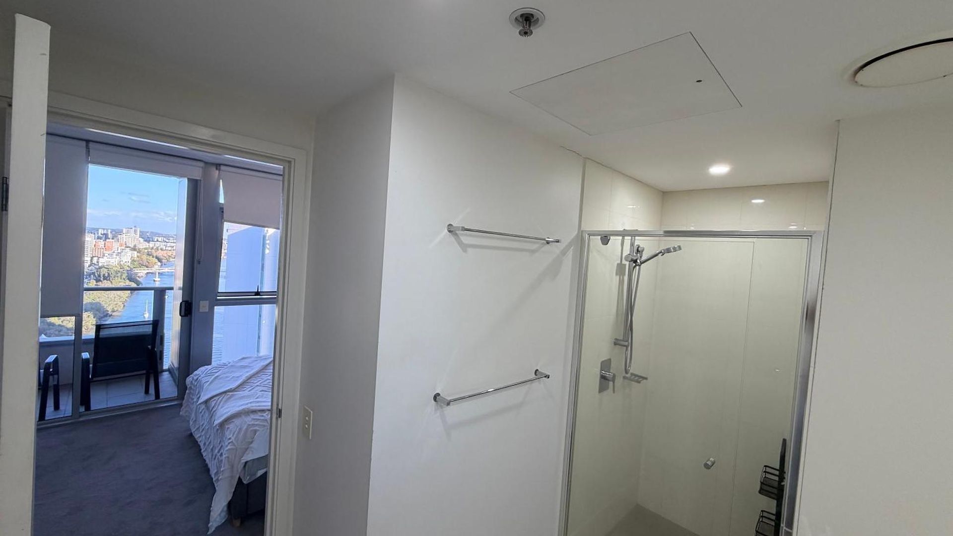 2bed 2bath Riverfront Luxury Views *