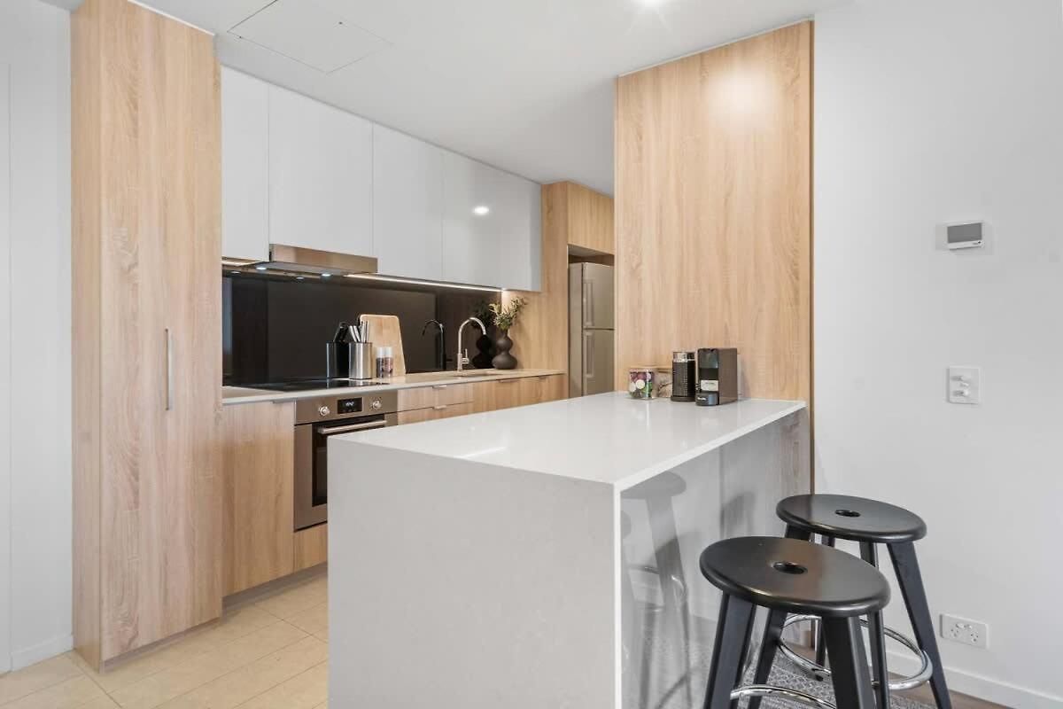 Spire - Free Car Park Apartment
