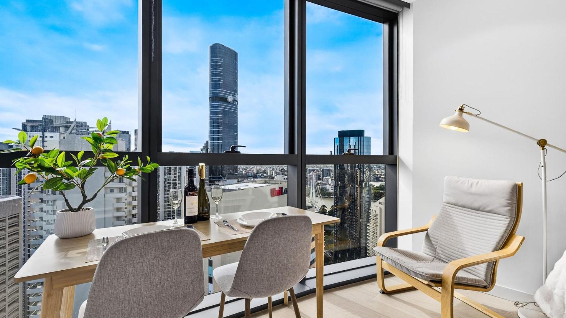 Apartment Level 30 Luxury One Bedroom Panoramic Views At Queen's Wharf Brisbane
