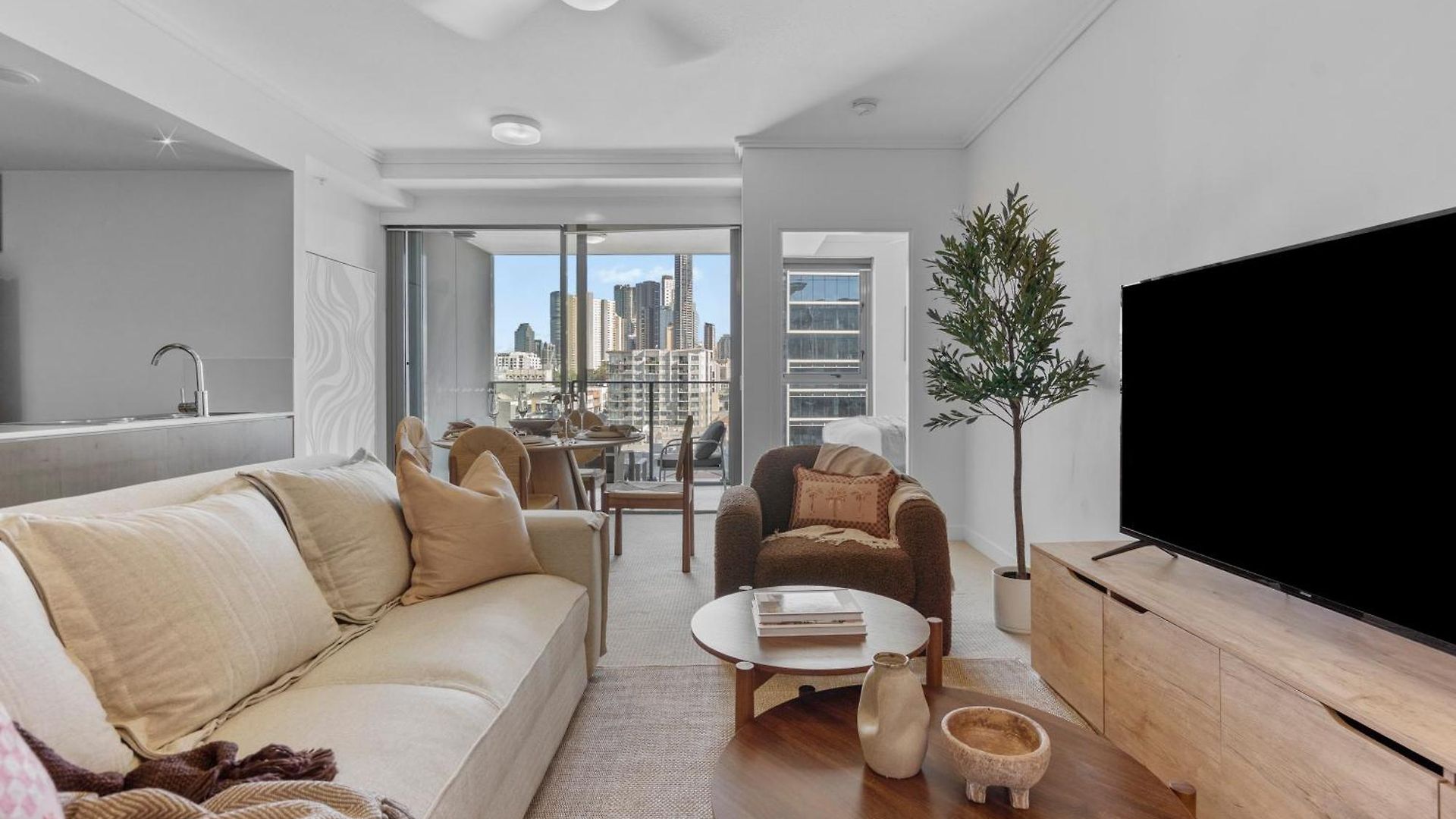 Apartment St With Story Bridge Views, Pool & Free Parking Brisbane