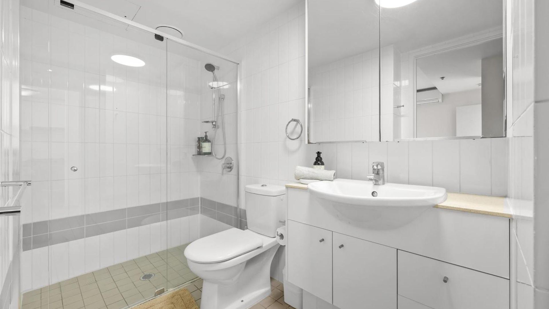 Full Water View - Sleeps 7 - Parking - Pool & Sauna Apartment Brisbane