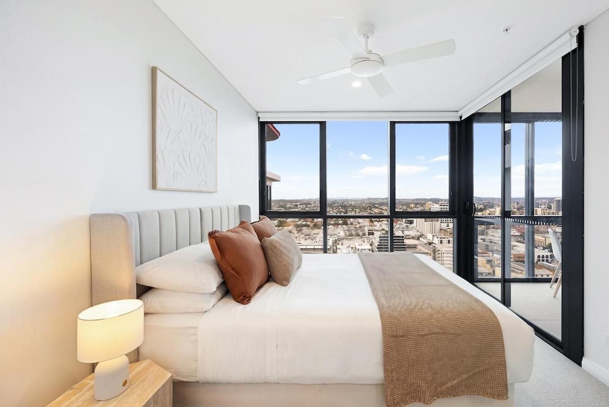 Apartment Utopia Deluxe 25th Floor Views, Pool & Gym