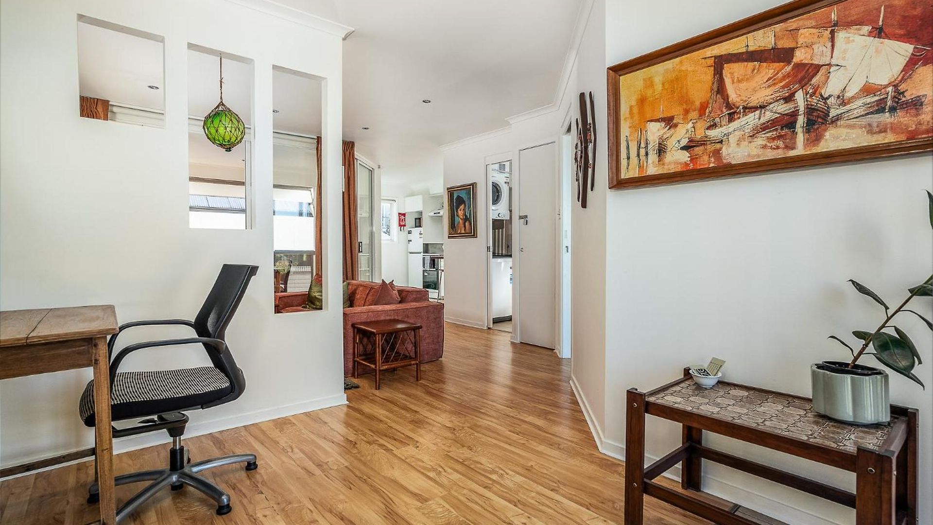 Apartment Mid-century Kangaroo Point - 1br Apartment, Walk To Cbd, River & The Gabba Brisbane