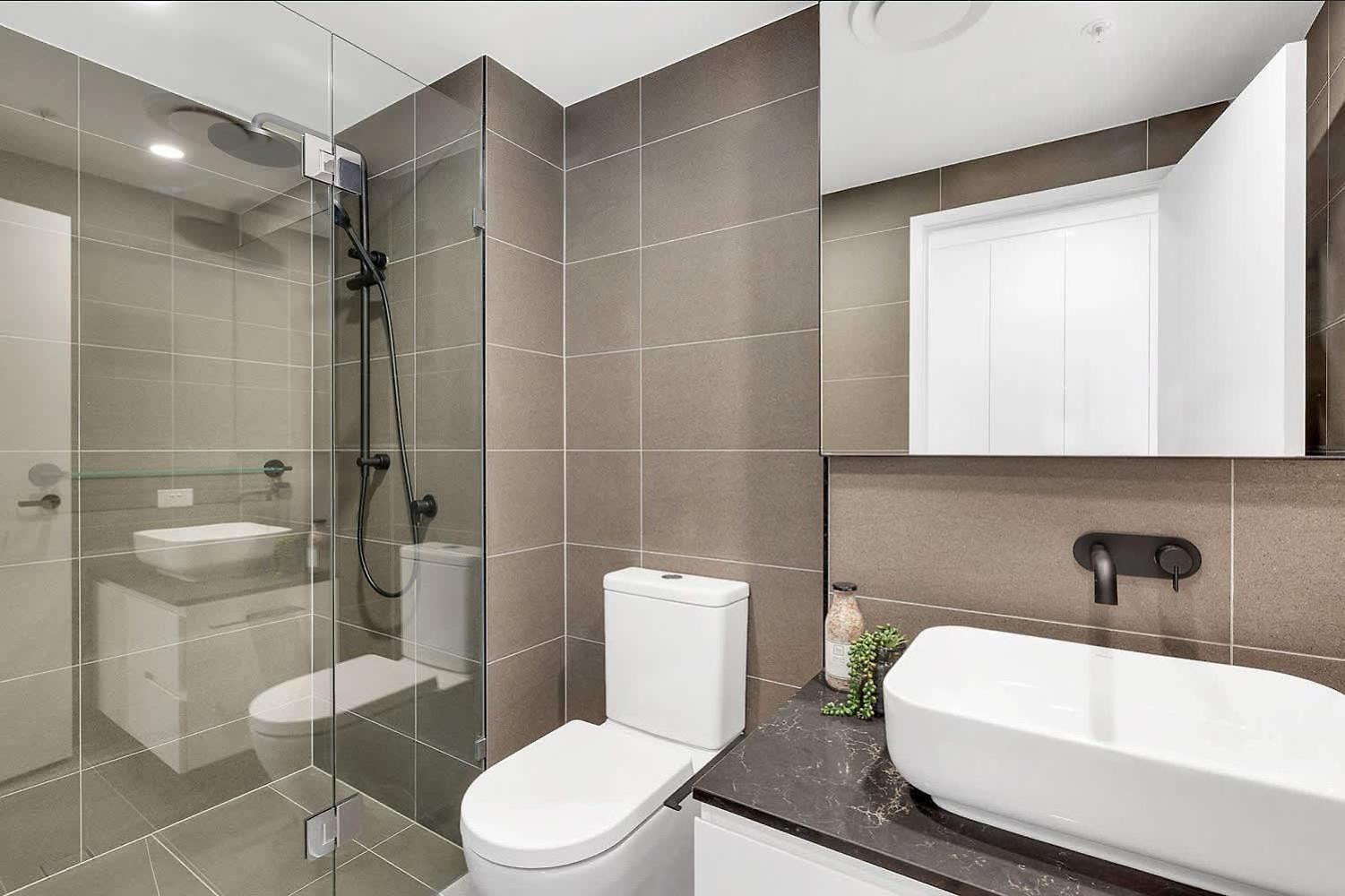 2br Utopia Fortitude Valley -pool-rooftop-king Bed Apartment *