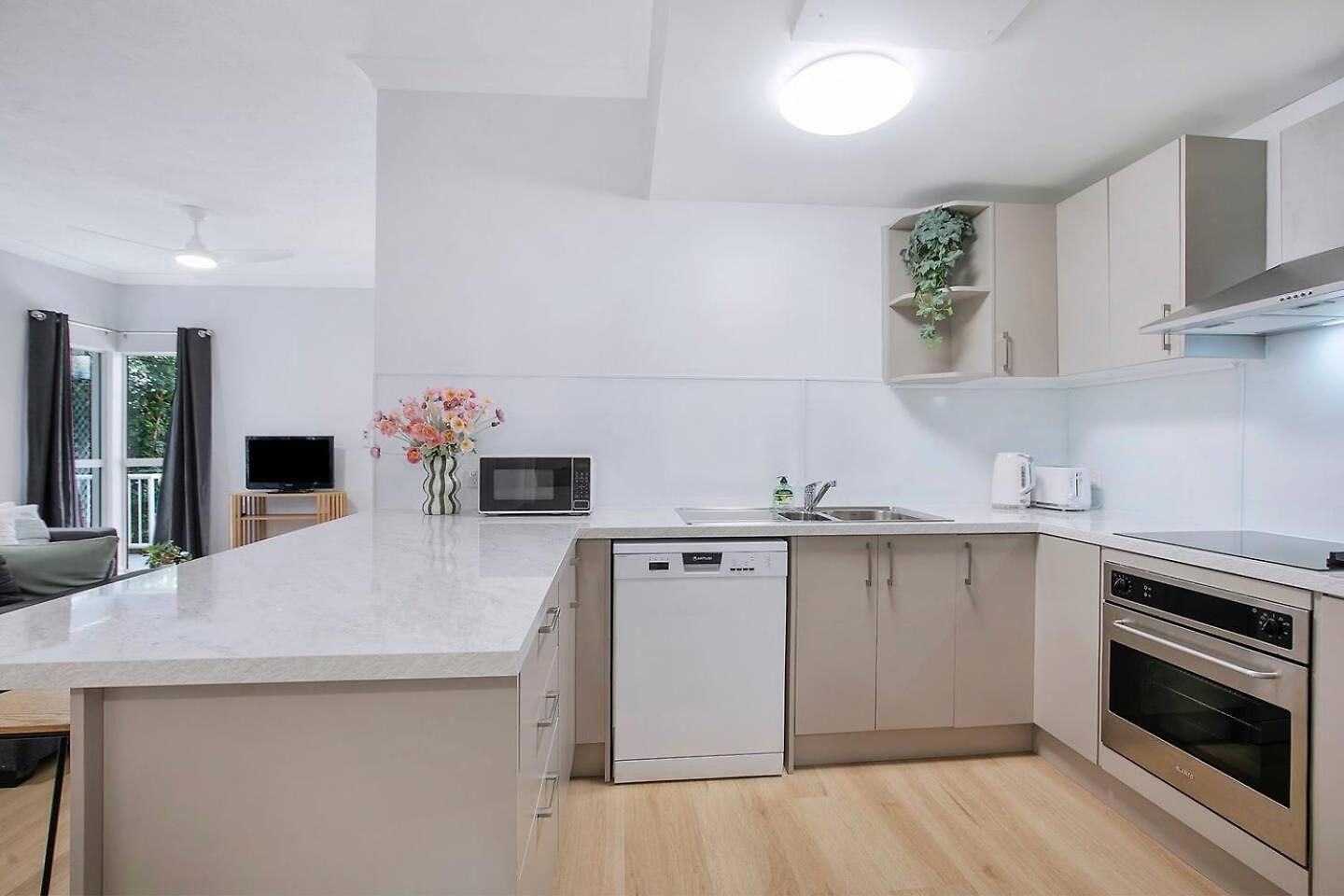 Alessandria - Simple Living Near River Apartment Brisbane