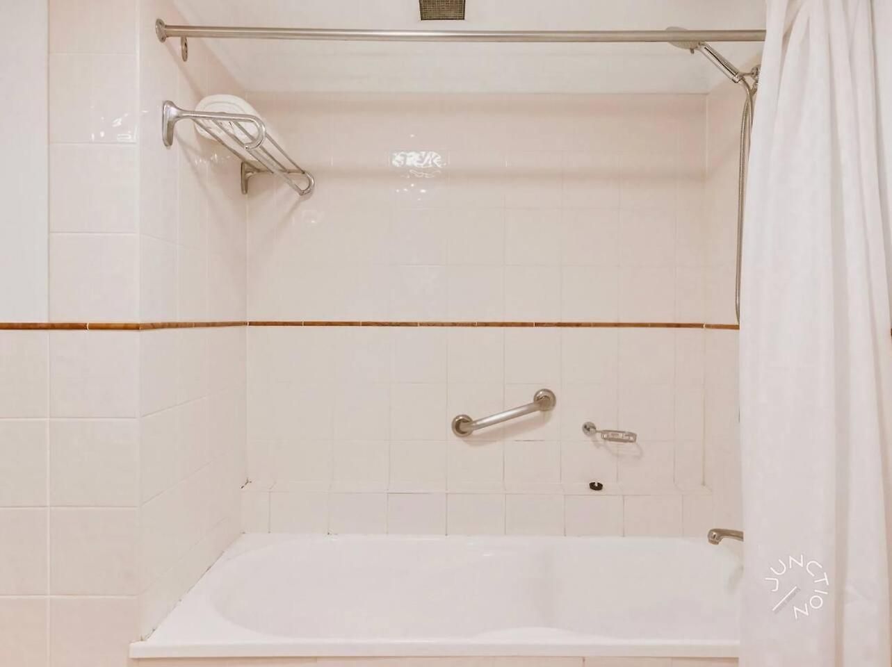 Apartment View 2br Retreat | Pool & Gym Access