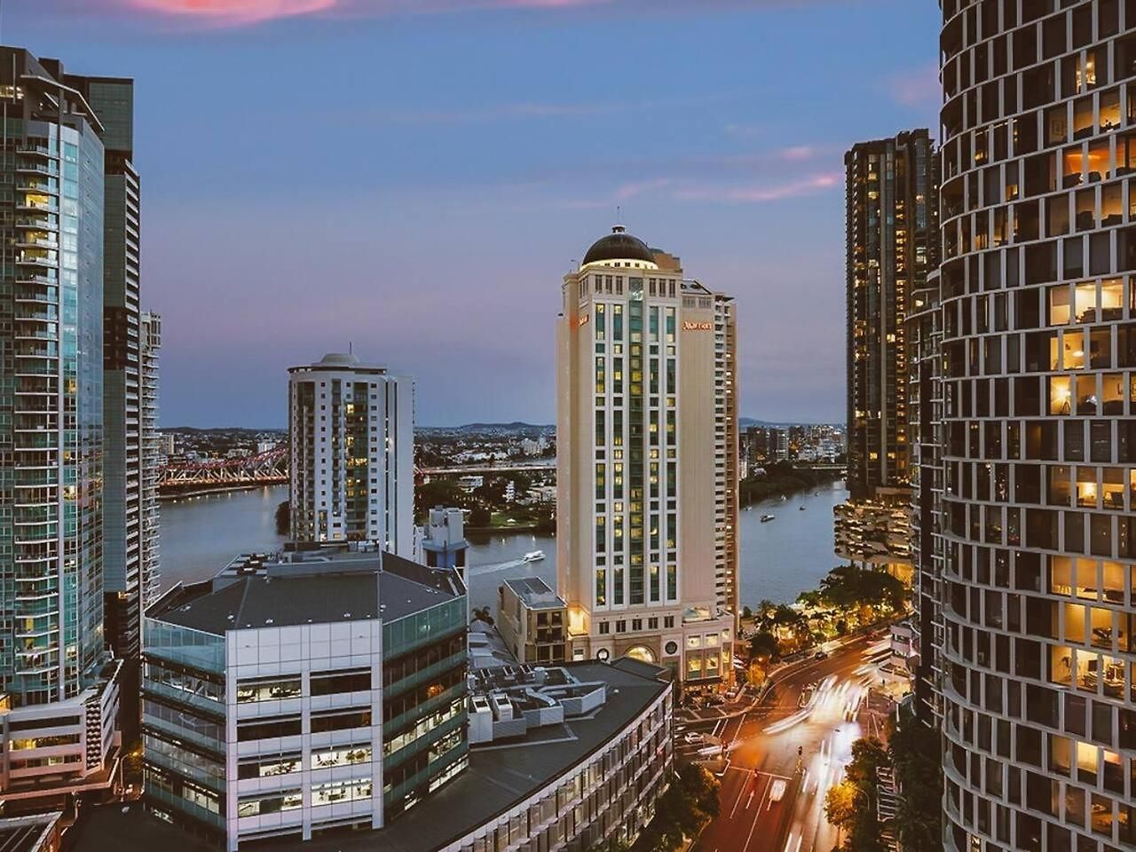 Compact Cbd | Pool & Gym Access *