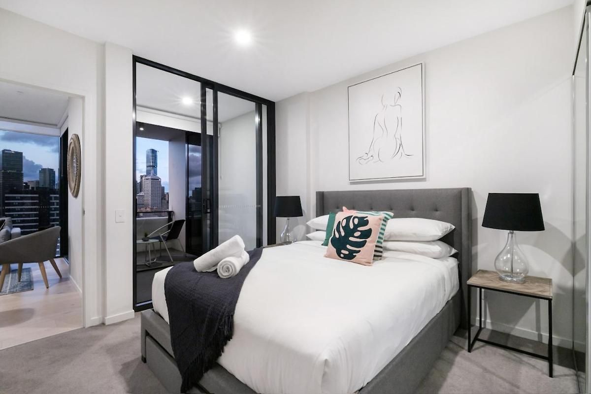 Convenient To Urban Living By Private Host * Brisbane