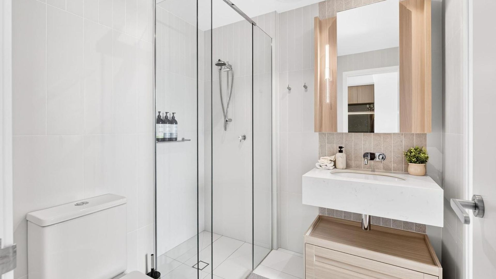 Apartment Level 30 Luxury One Bedroom Panoramic Views At Queen's Wharf Brisbane