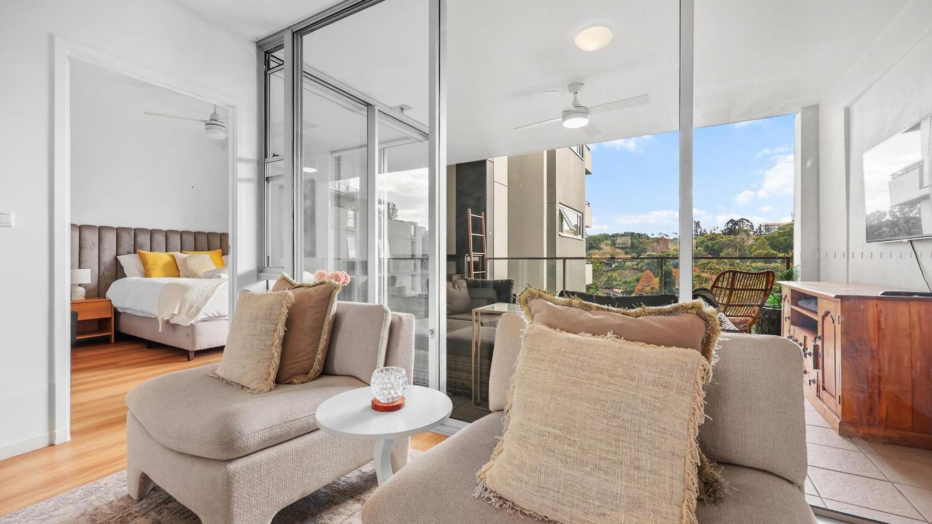 Apartment Entire Unit - 2 Pools - Sauna - Park - Cbd Views - Baby Ready Brisbane