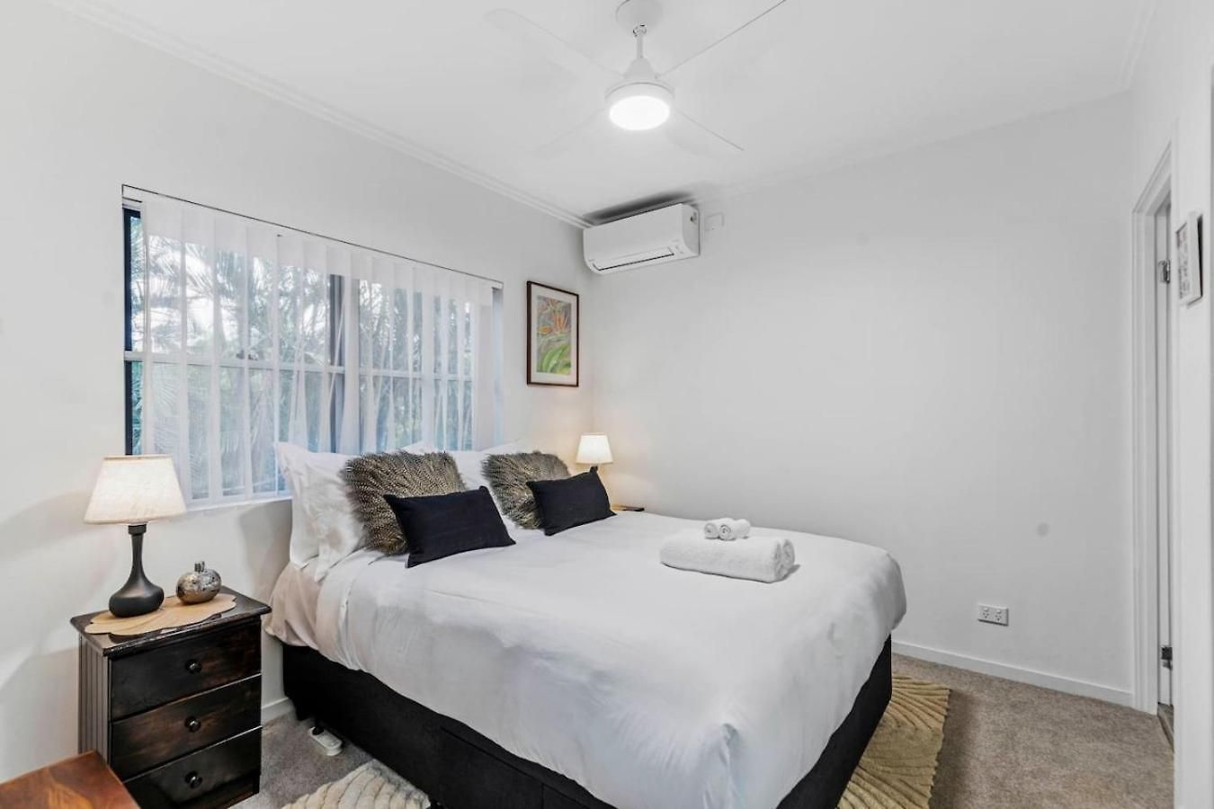 Apartment Chic - Private Garden Big Balcony Brisbane