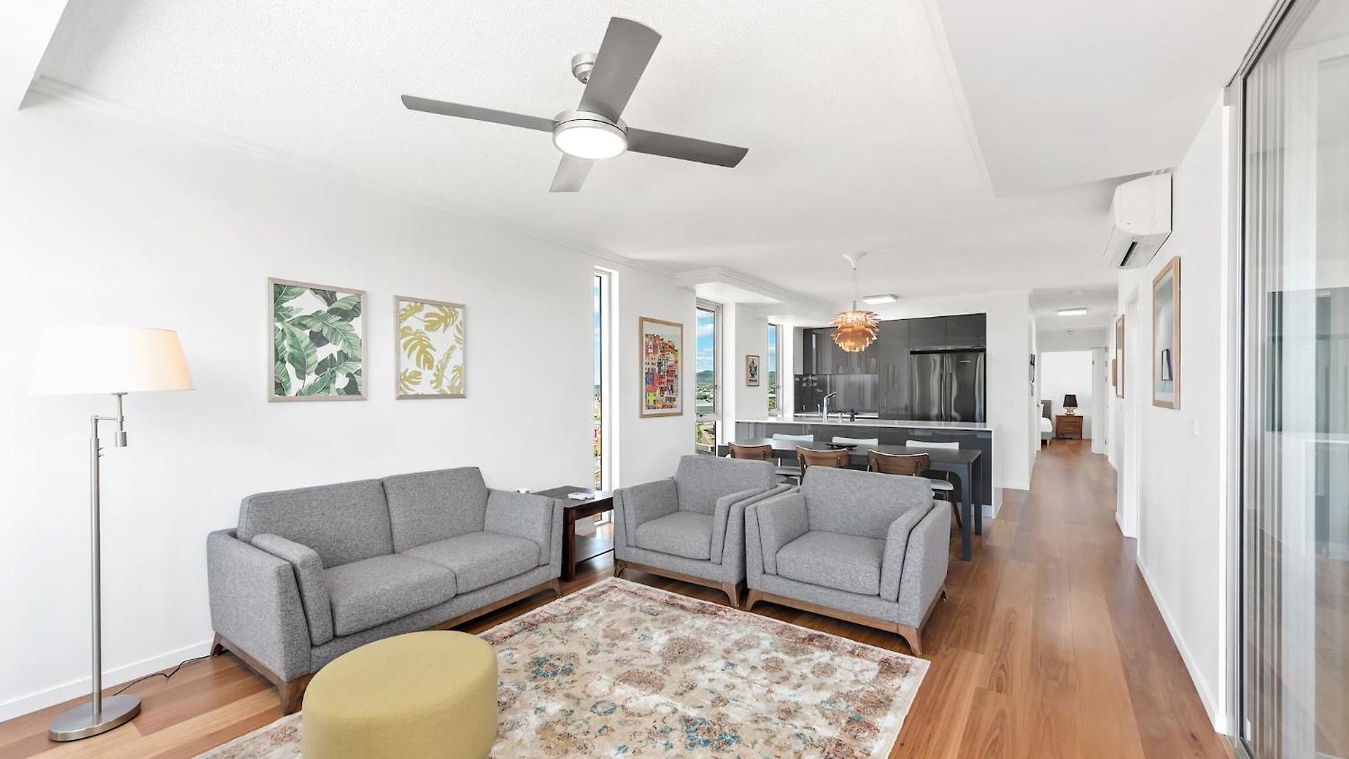 Apartment Cbd Next To Parkland! Amazing Views! *