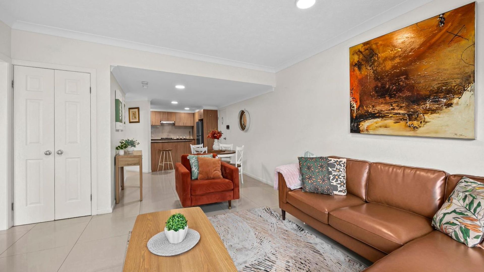 Spacious & Cozy 2br With Parking, Balcony & Wifi *