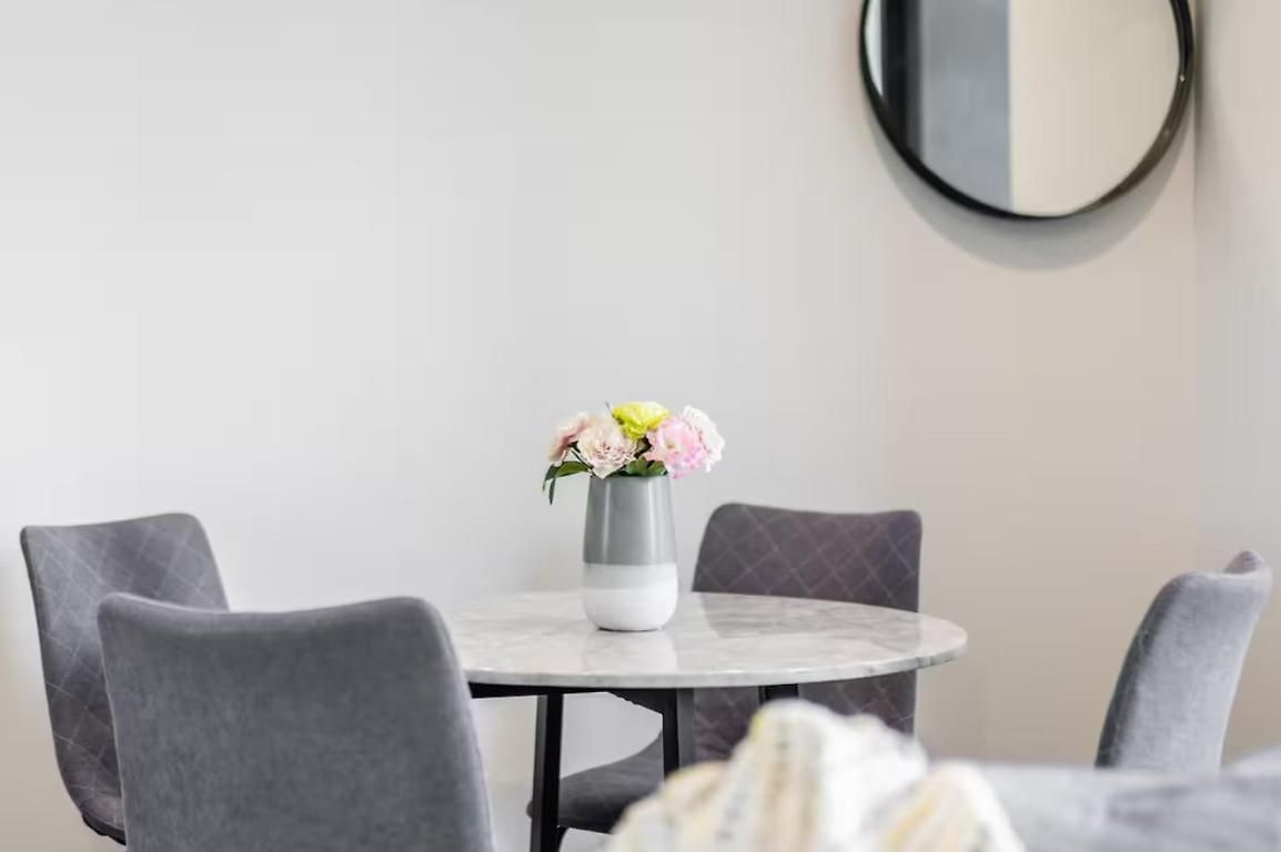 Chic 1br With Pool And Parking *