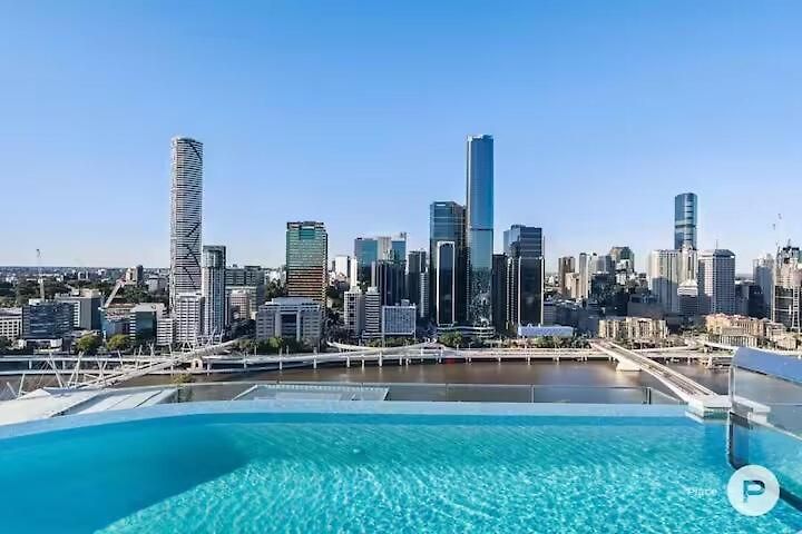 Apartment Chic 1br With Pool And Parking Brisbane
