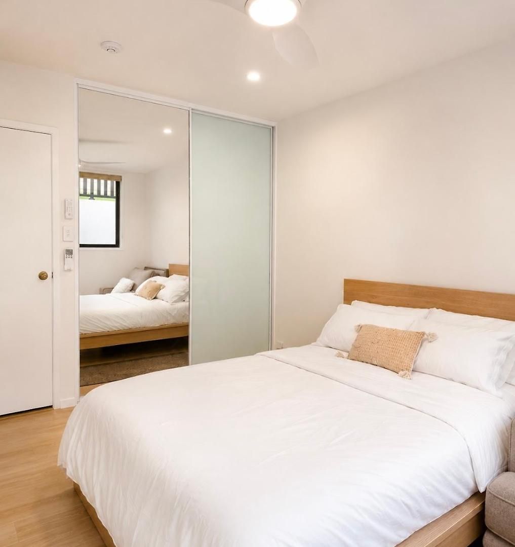 Apartment Newly Renovated 2br Guest With Private Entry Brisbane