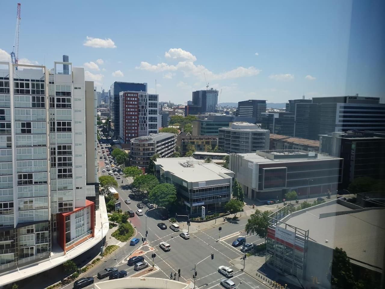 2br Night Life -pool-parking-rooftop-intercom Brisbane