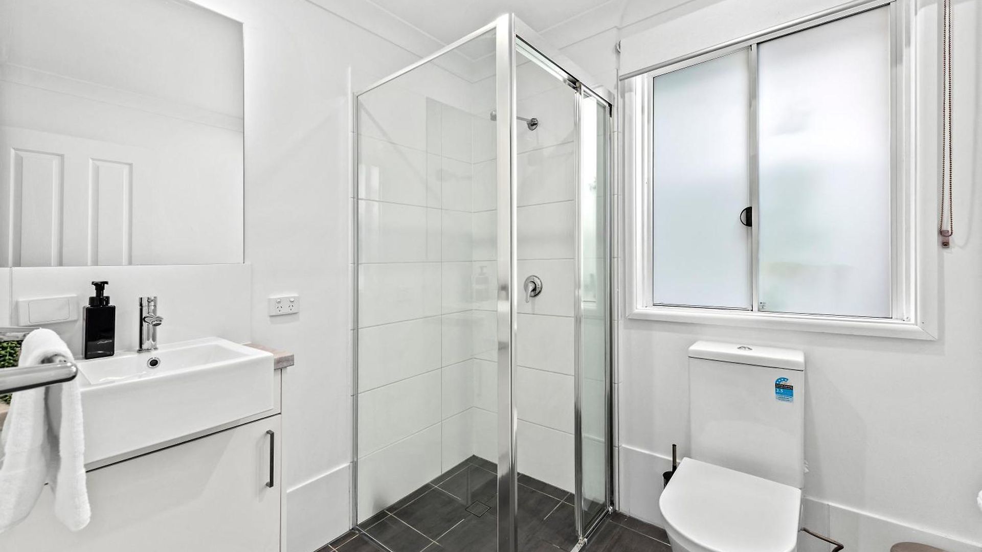 Cozy - Short Walk To Hosp And Cbd With Balcony Apartment Brisbane