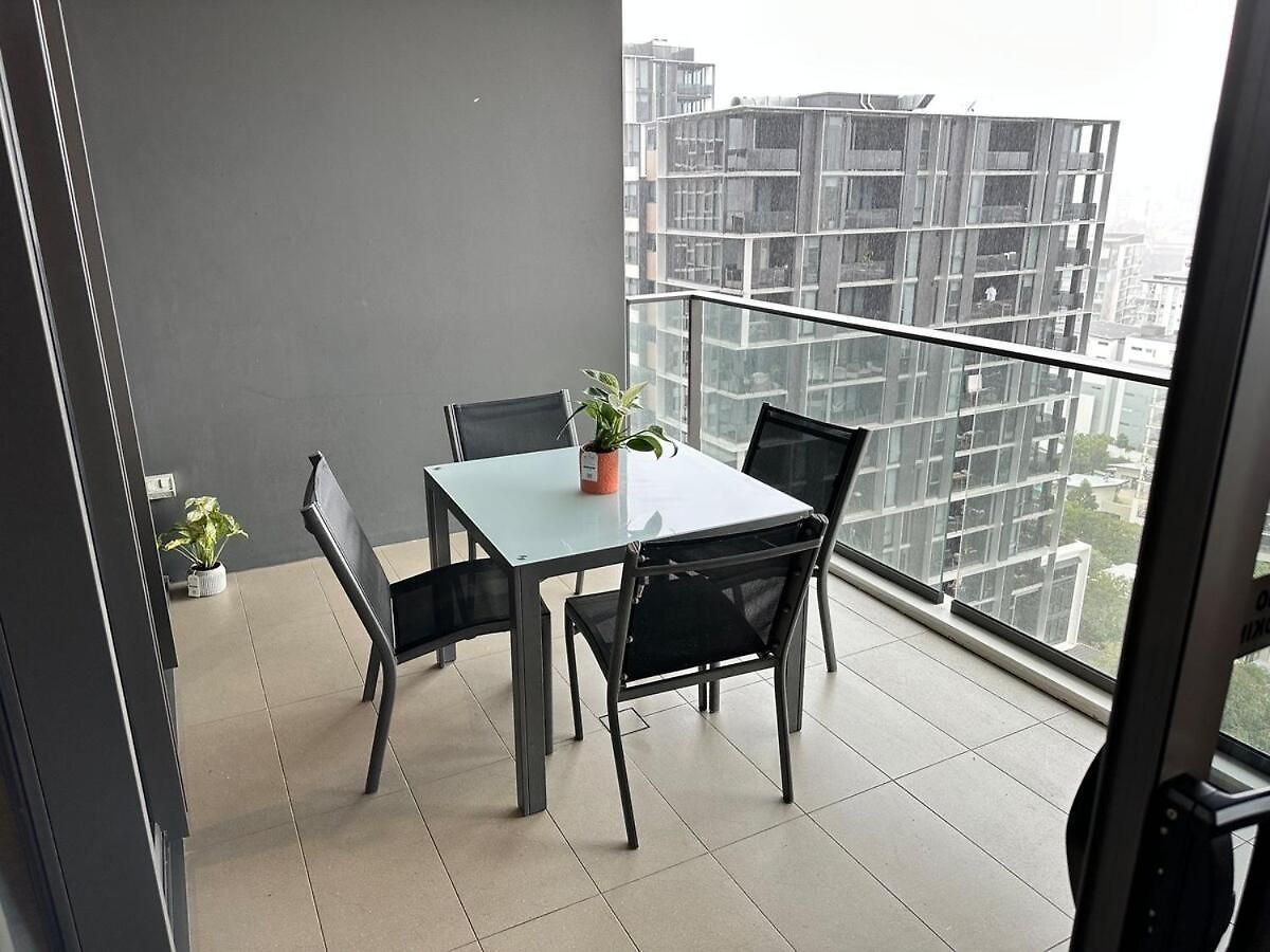 2br W Pool And Parking Near Suncorp Riverview * Brisbane
