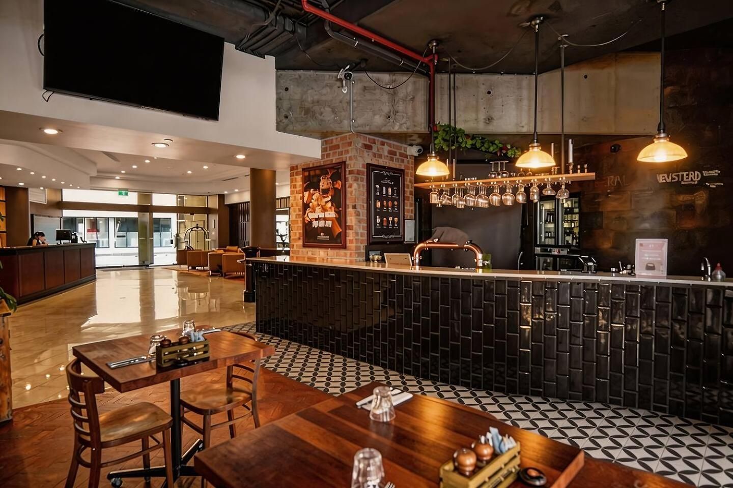 Compact Cbd | Pool & Gym Access Apartment Brisbane