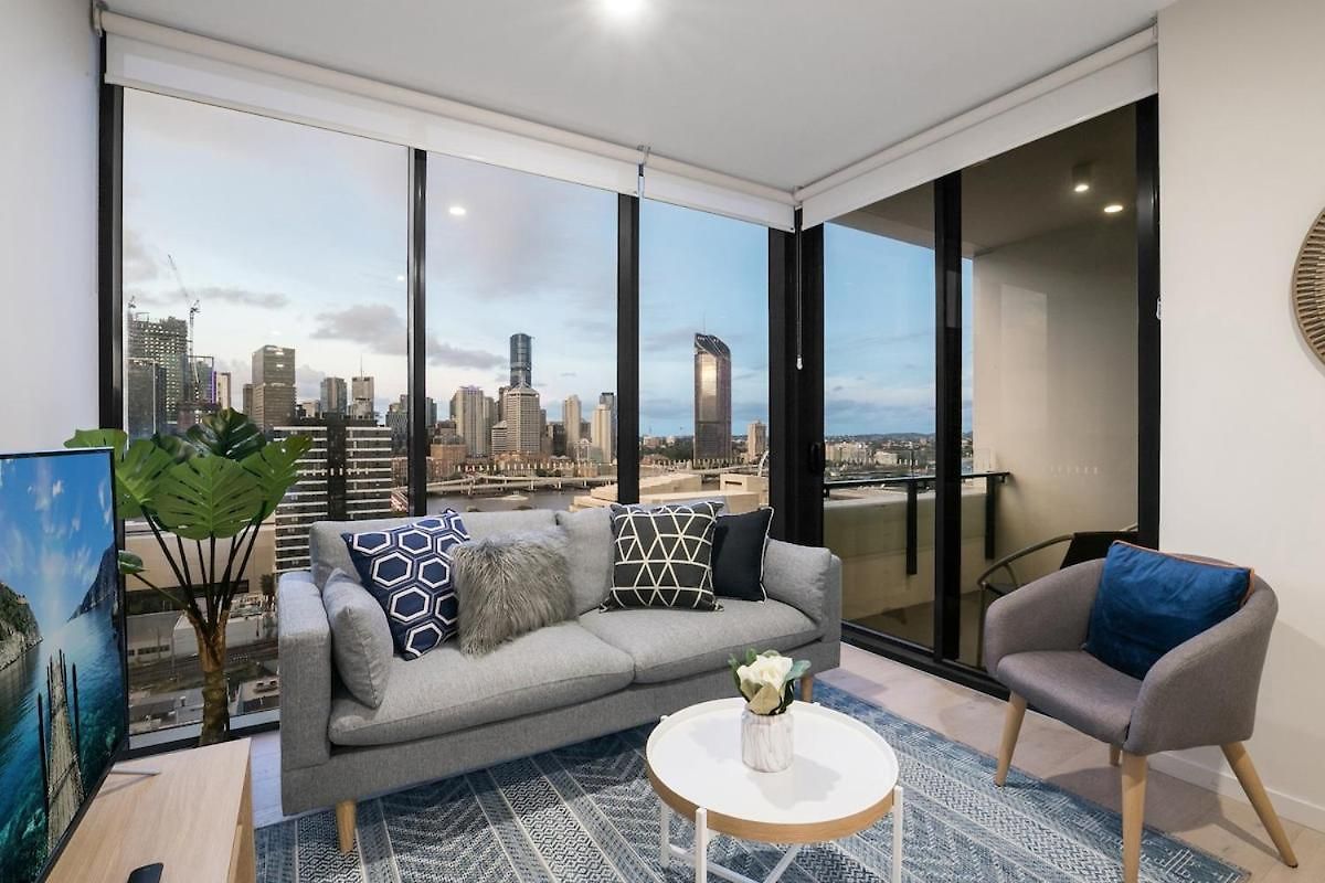 Convenient To Urban Living By Private Host Apartment
