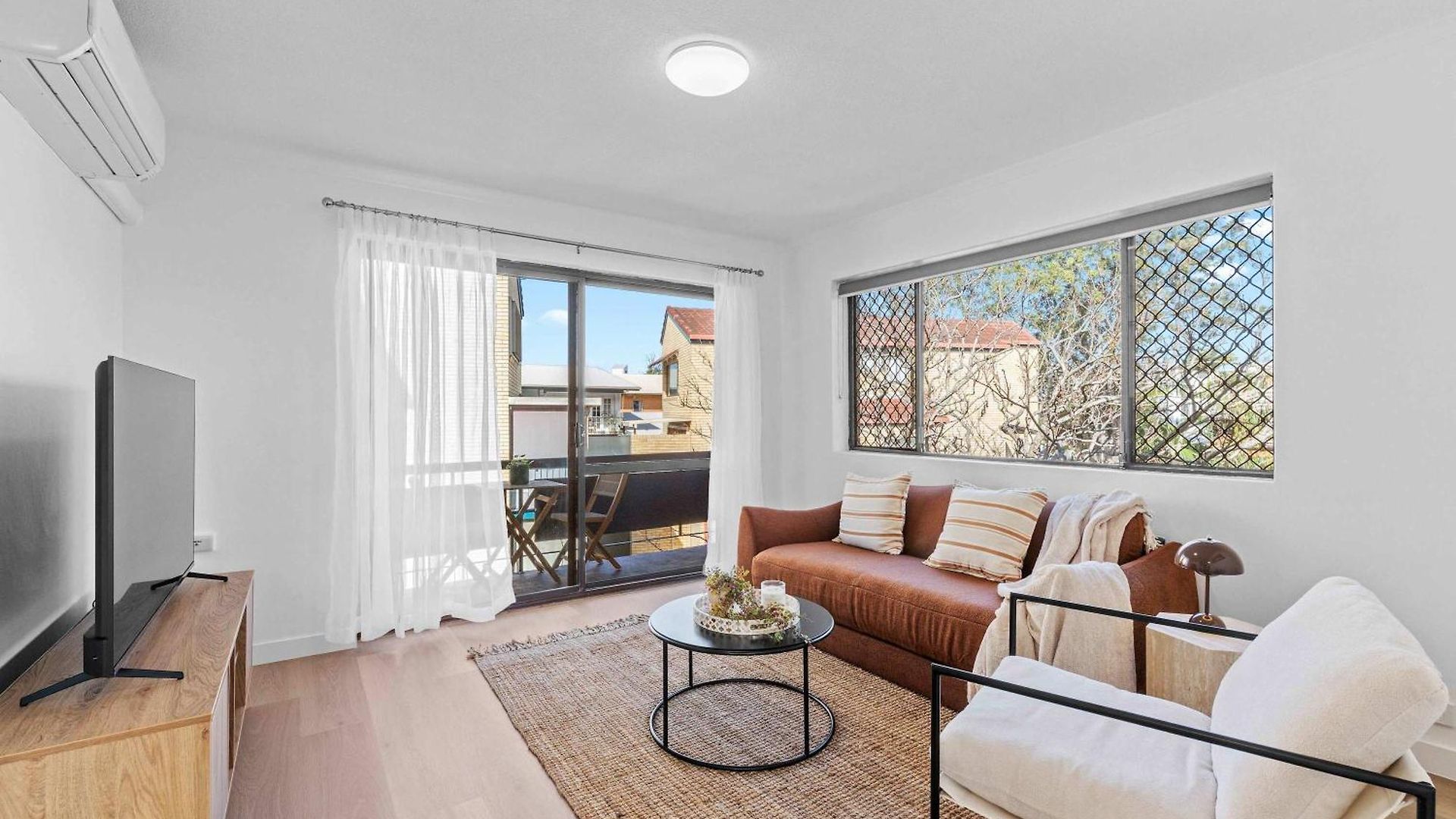Llewellyn Court * Brisbane