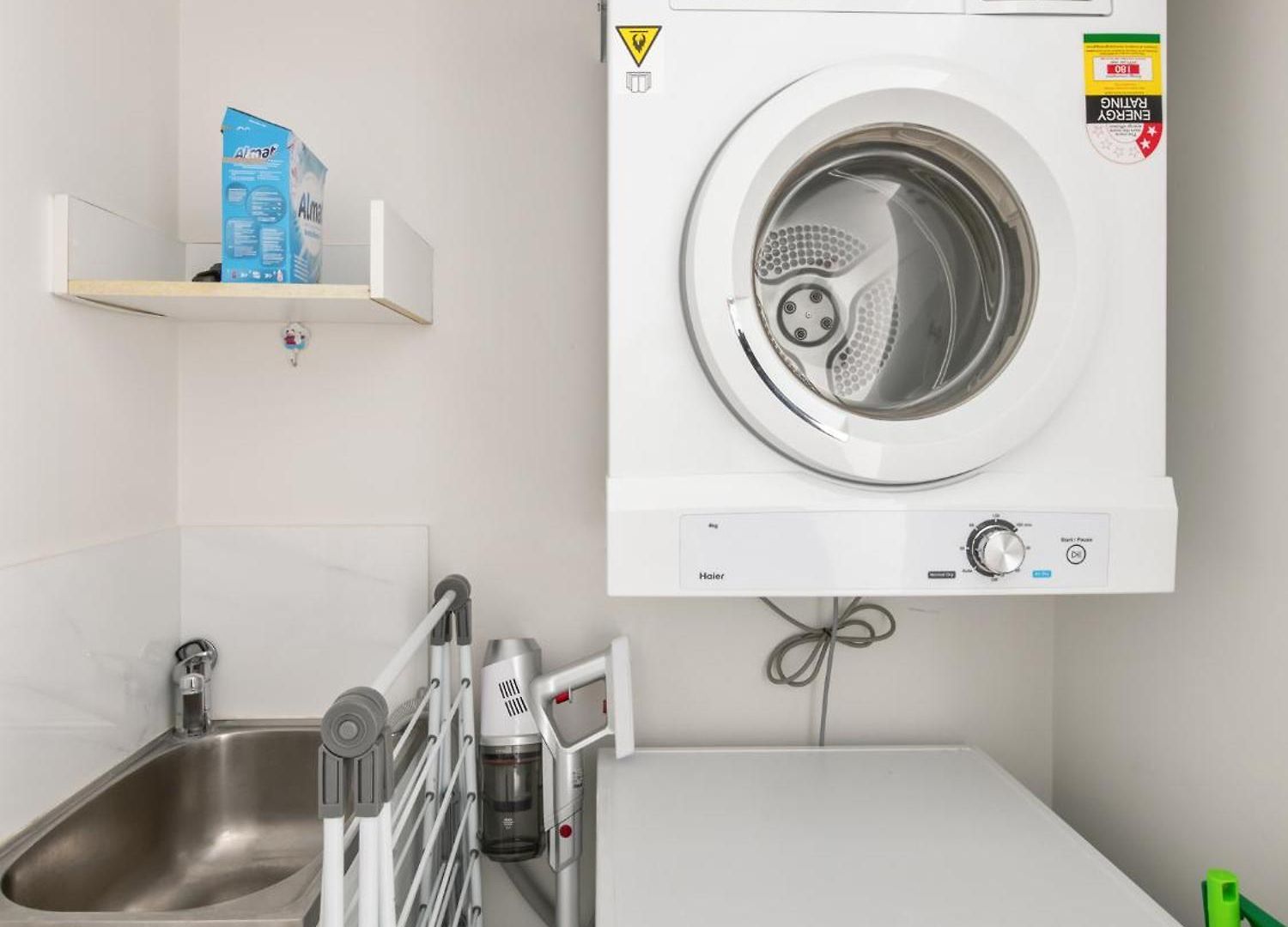 Convenient To Urban Living By Private Host Apartment *