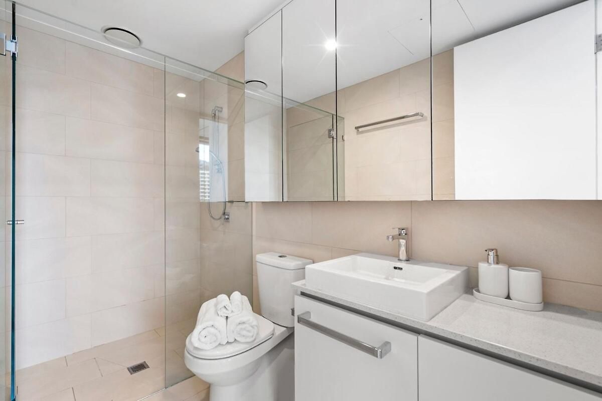Two Bedroom Retreat With Pool, Gym And Parking * Brisbane