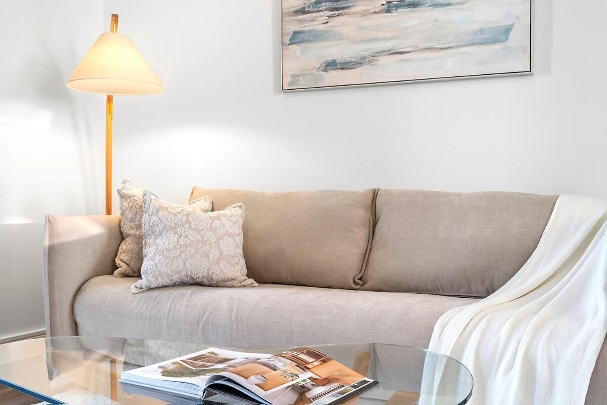 Penthouse Style - Story Bridge Views - Sleeps 8 - Baby Friendly Apartment Brisbane