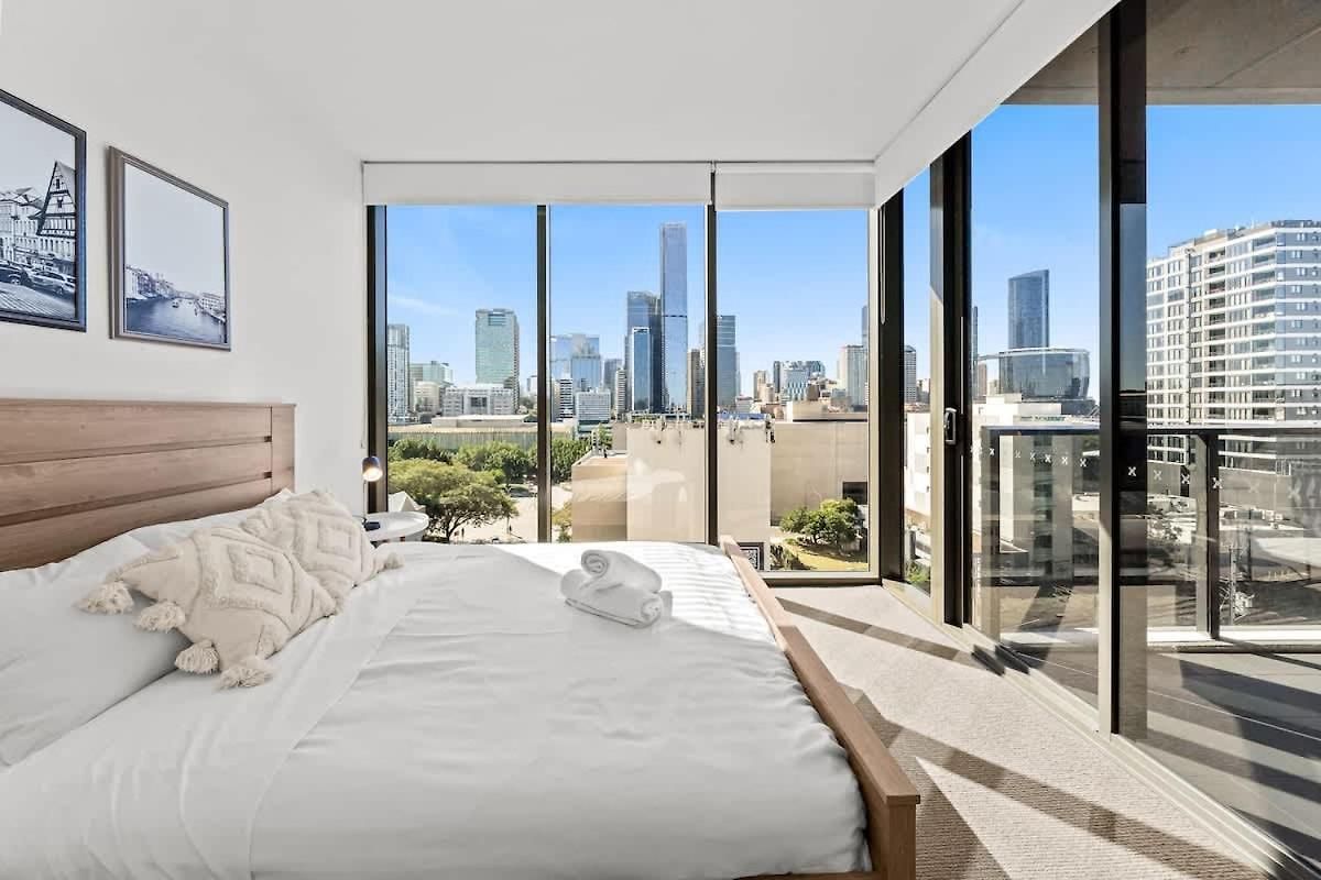 Apartment 9th Floor Retreat - River Views With Parking Brisbane