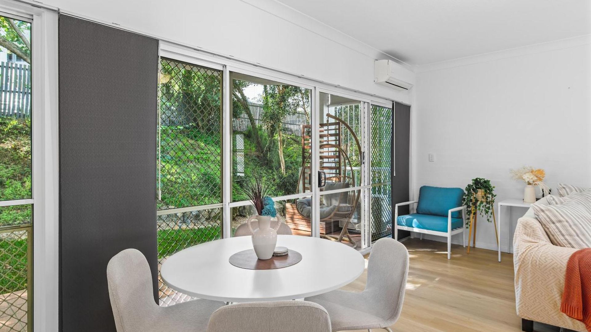 Apartment 2br 2ba Indooroopilly-walk To Shops & Bus
