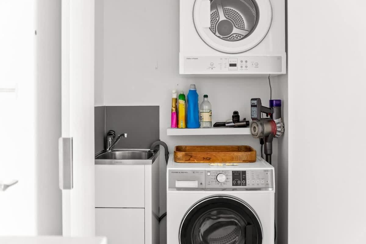 Apartment Johnson - Modern Brisbanecity-fringe W Parking Brisbane