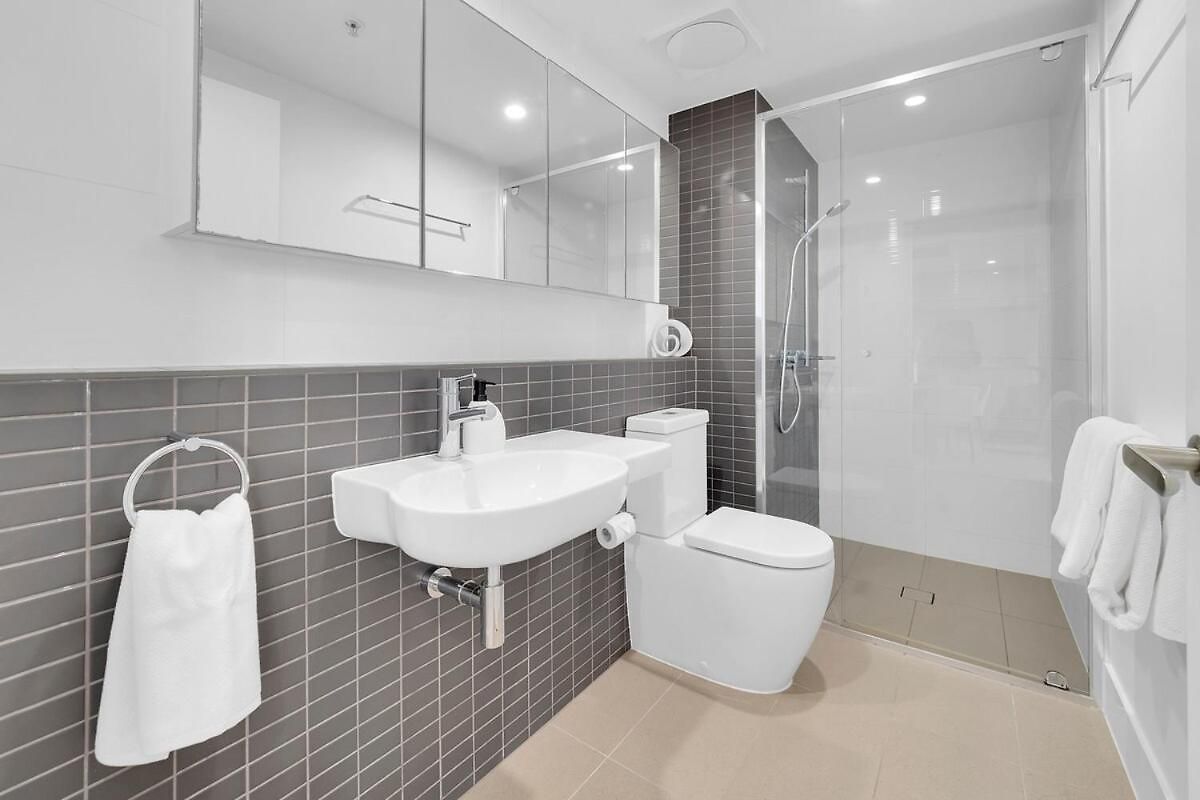 Modern Living With Secure Parking! Apartment Brisbane