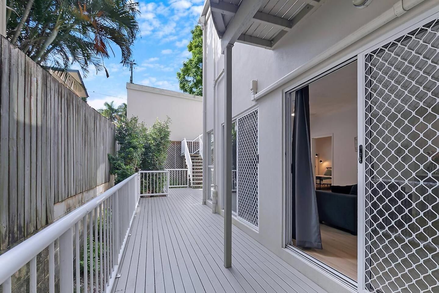 Alessandria - Simple Living Near River Apartment Brisbane