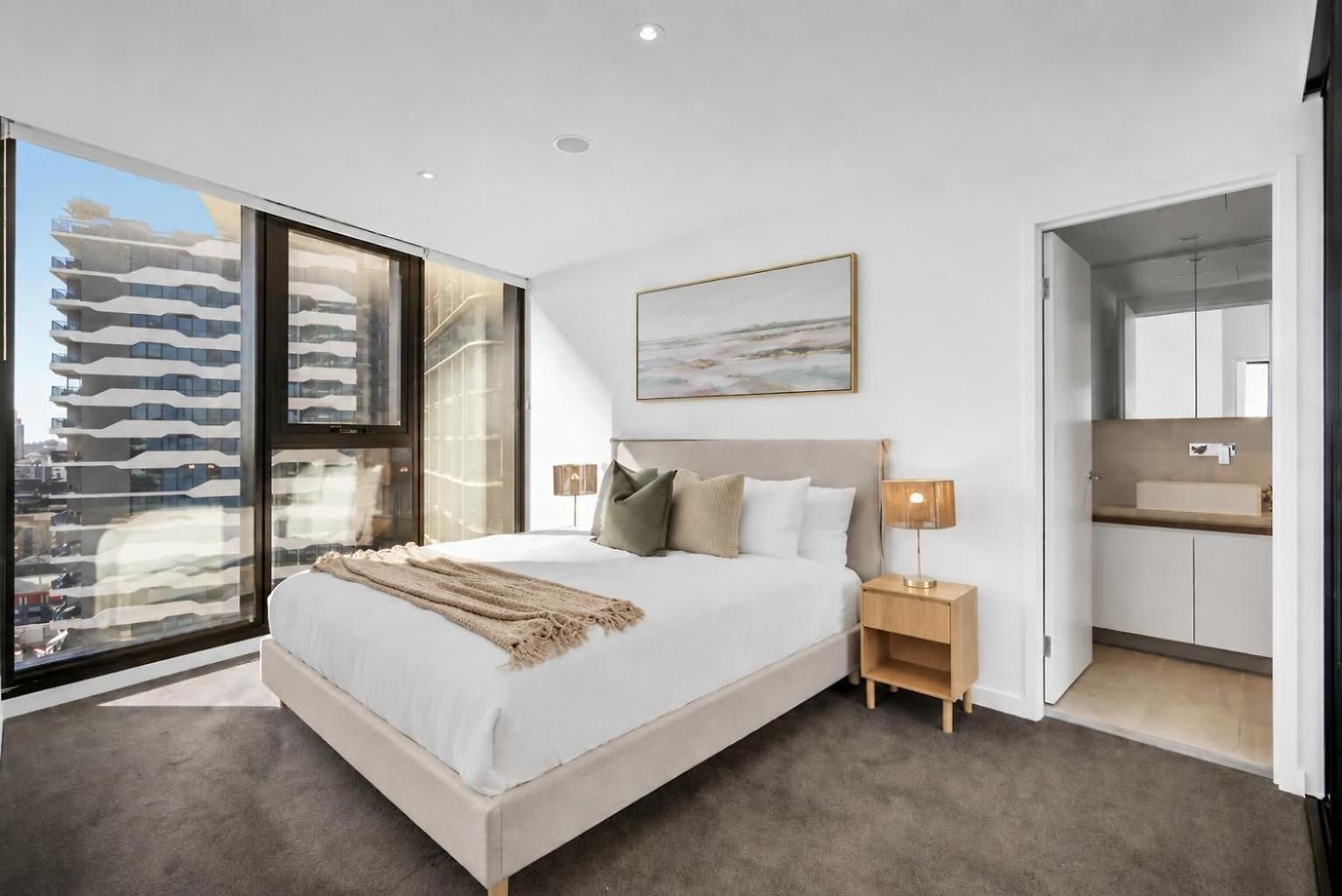 Apartment Rooftop Infinity Pool Heated Pool, Gym, Free Parking & Brisbane