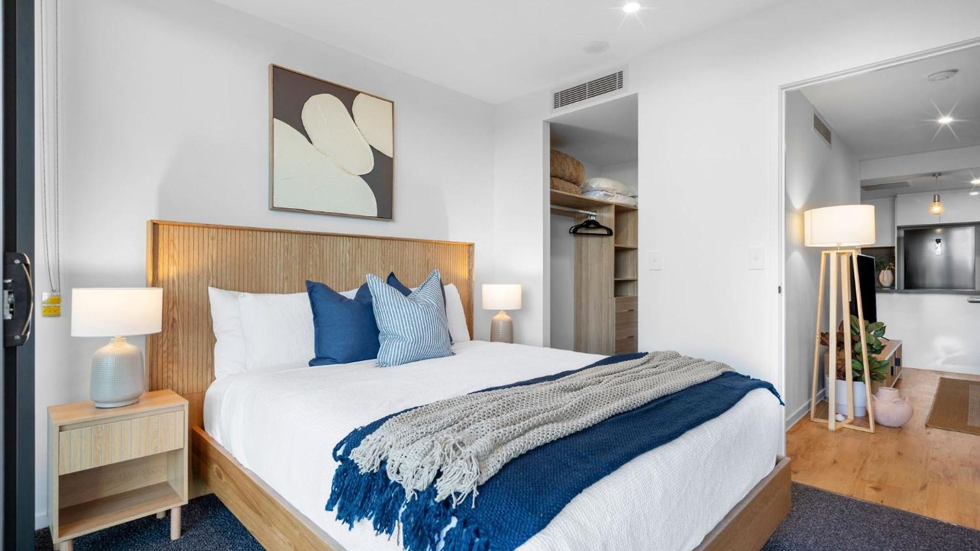 Apartment Fortitude Valley Hideaway - 2Br Apartment With Balcony & 2 Free Car Bays Brisbane