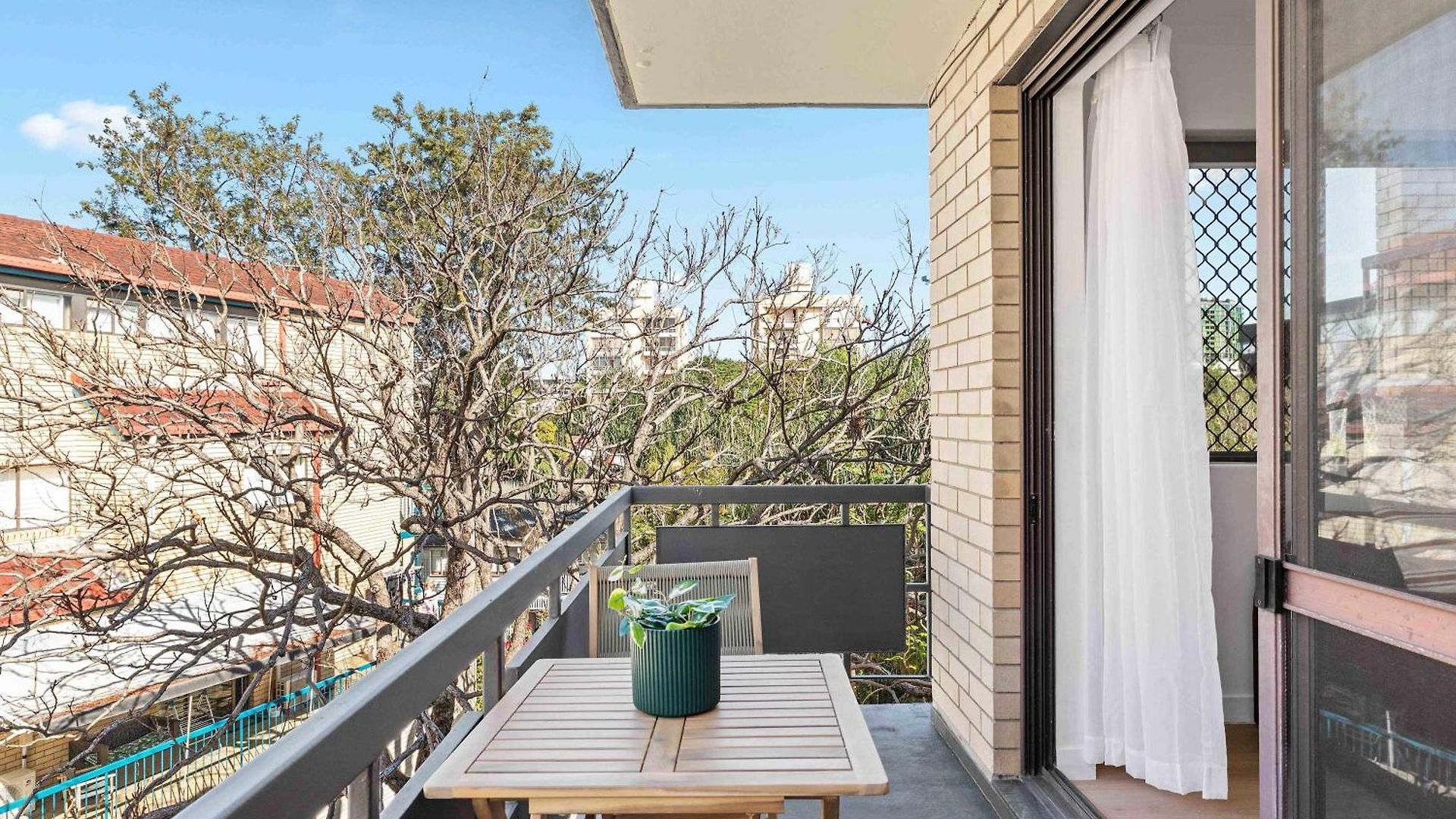 Apartment Llewellyn Court