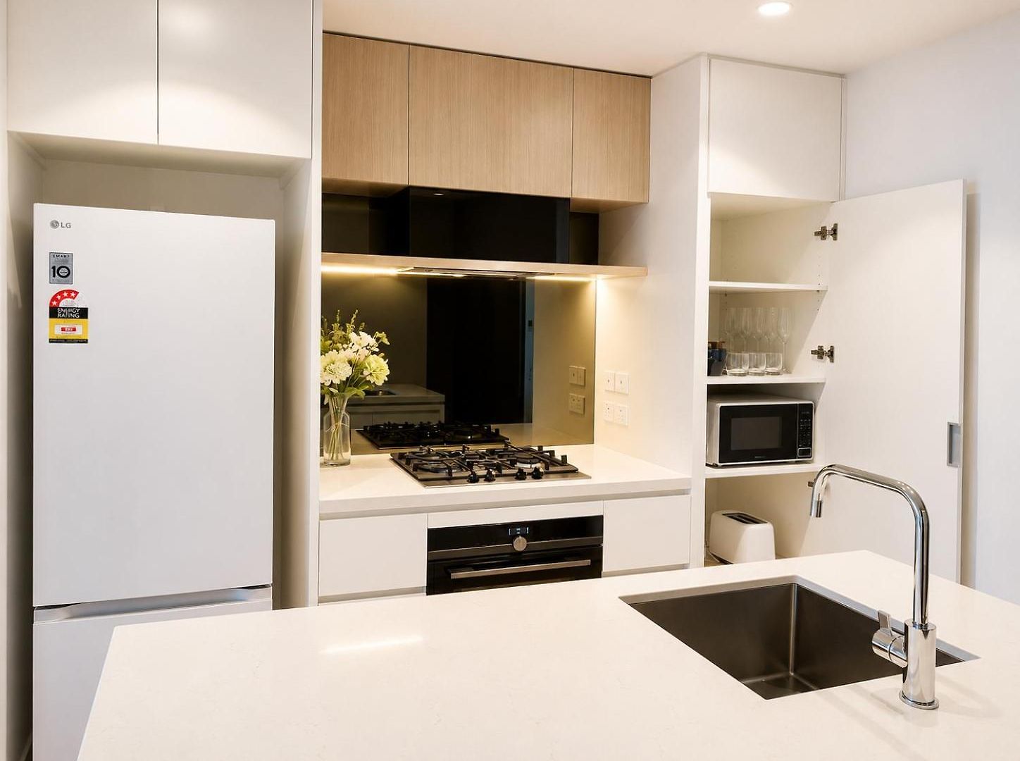 Queens Wharf Floor, 2 Bedrooms, 1 Parking Apartment Brisbane