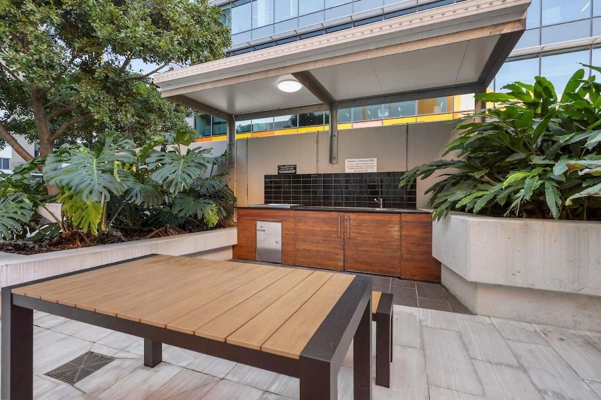 St And Story Bridge, Bbq , Pool & Free Parking Apartment *
