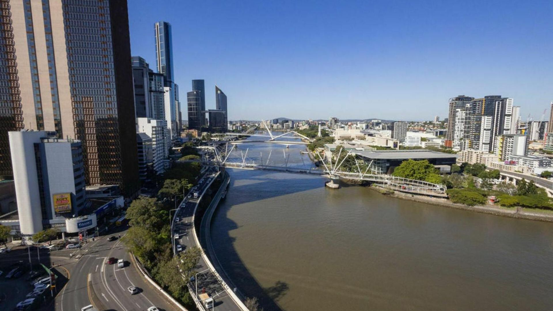 Sky High River View In * Brisbane