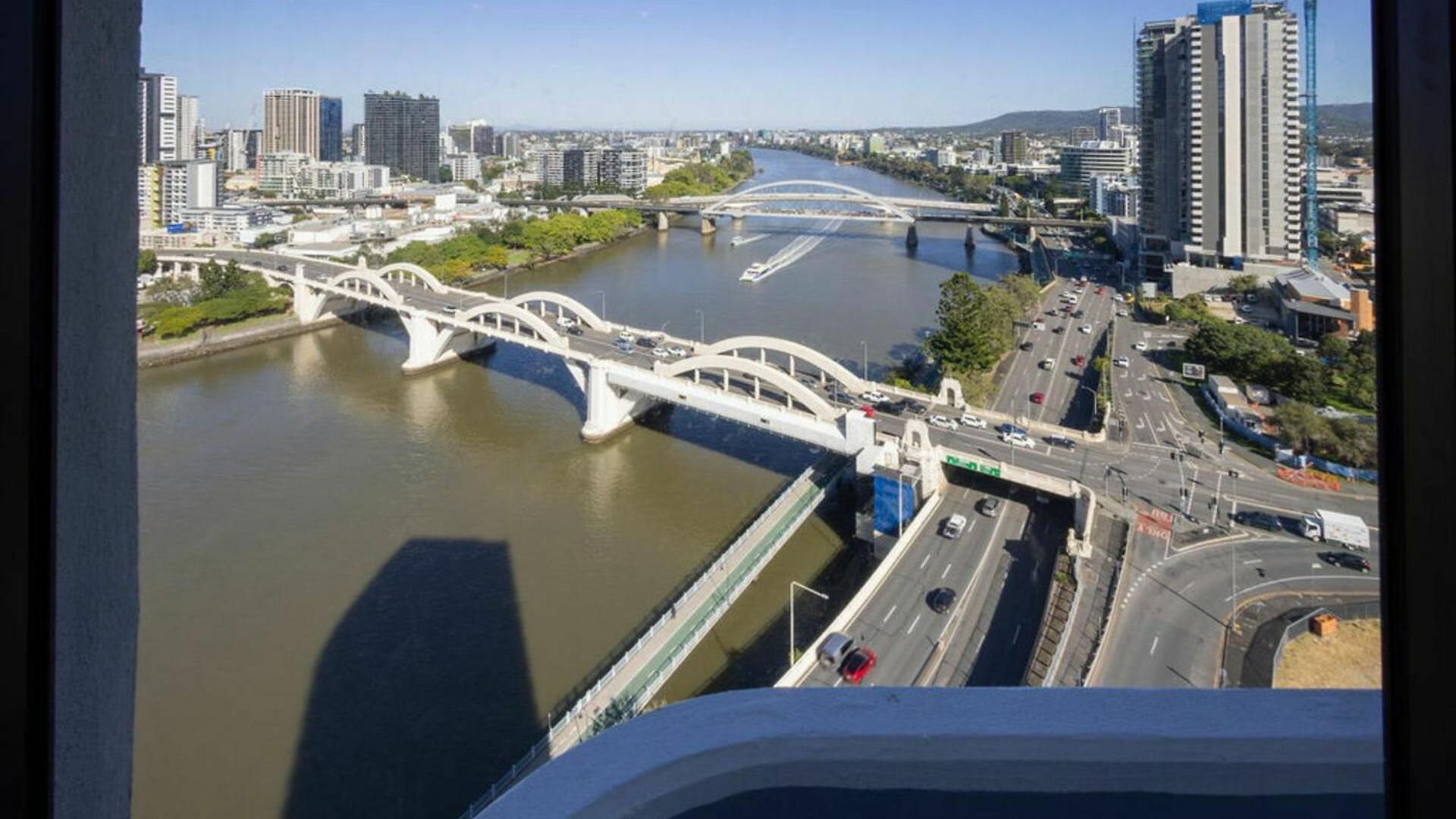 Apartment Sky High River View In Brisbane