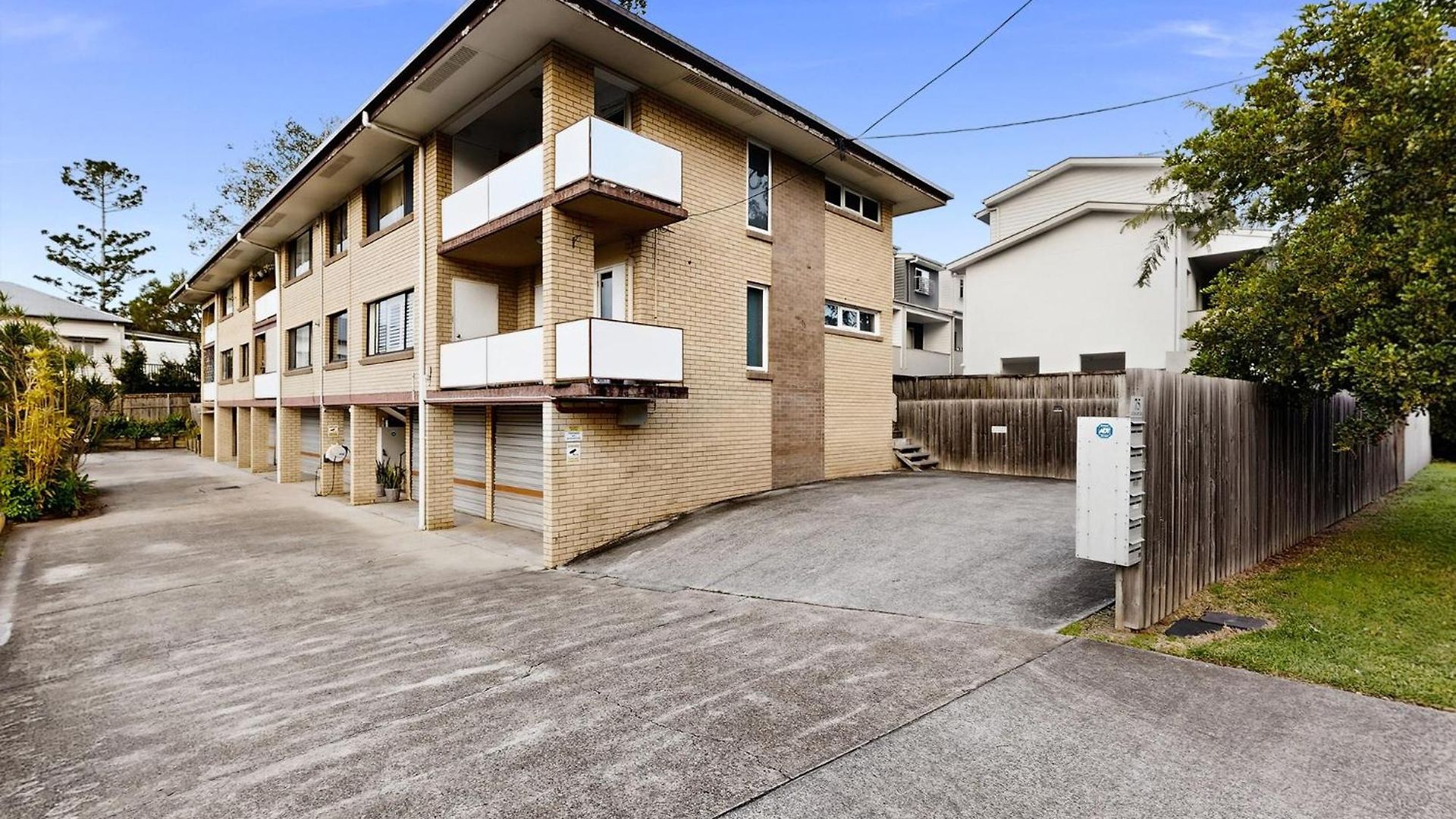 Apartment Balcony 2-bed In Ashgrove Brisbane