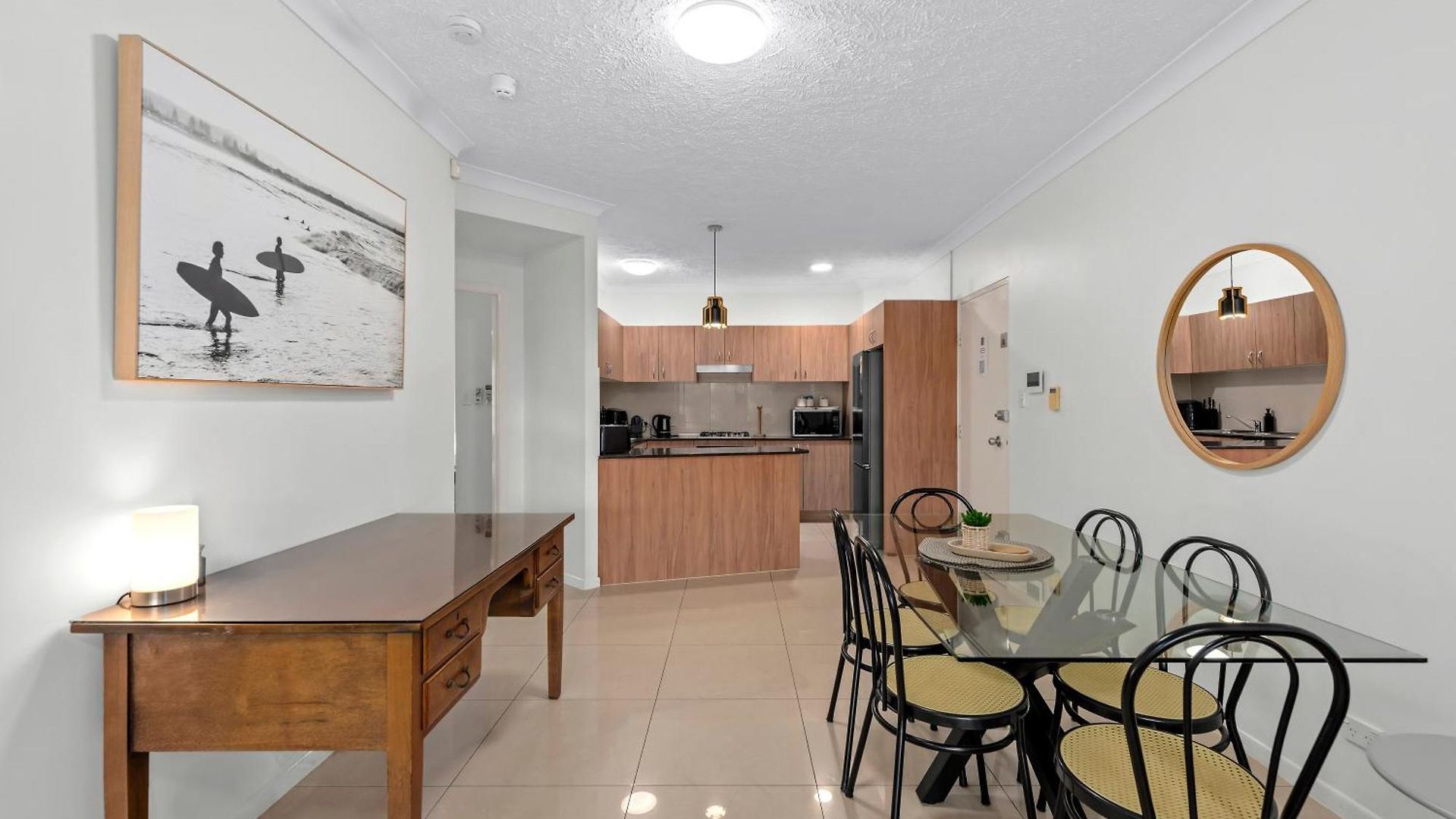 Spacious 2br With Wifi, Parking & Balcony