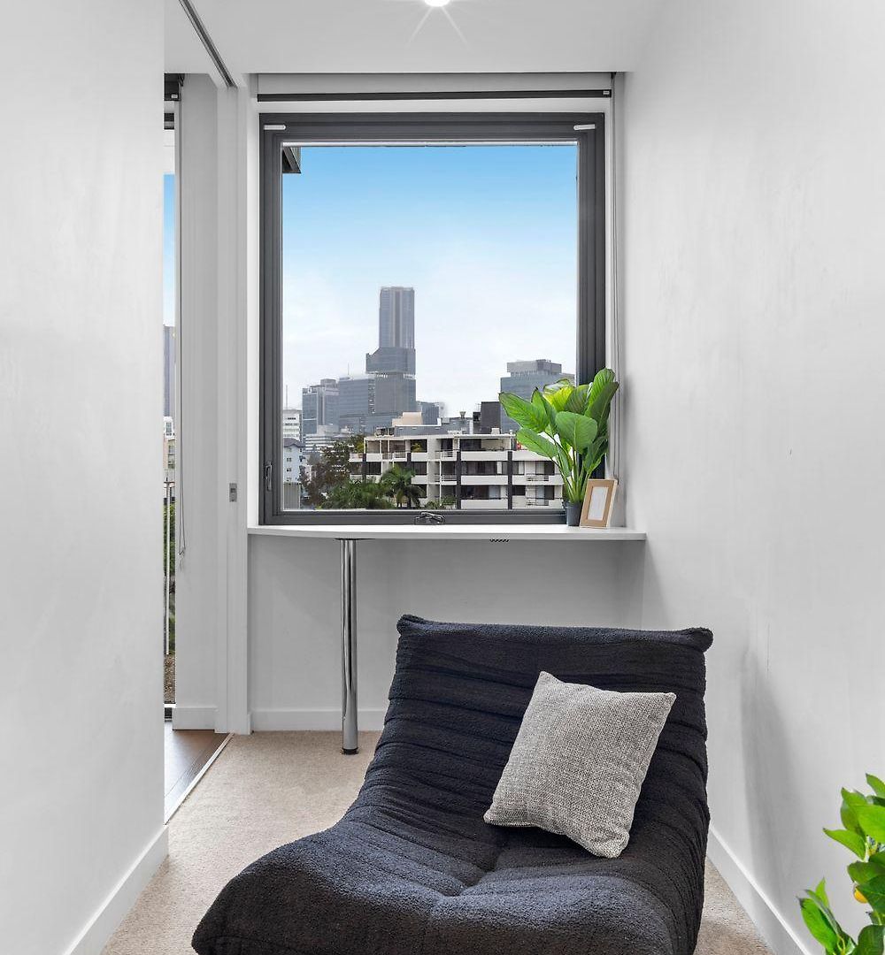 Two Bedroom Retreat With Pool, Gym And Parking Apartment Brisbane
