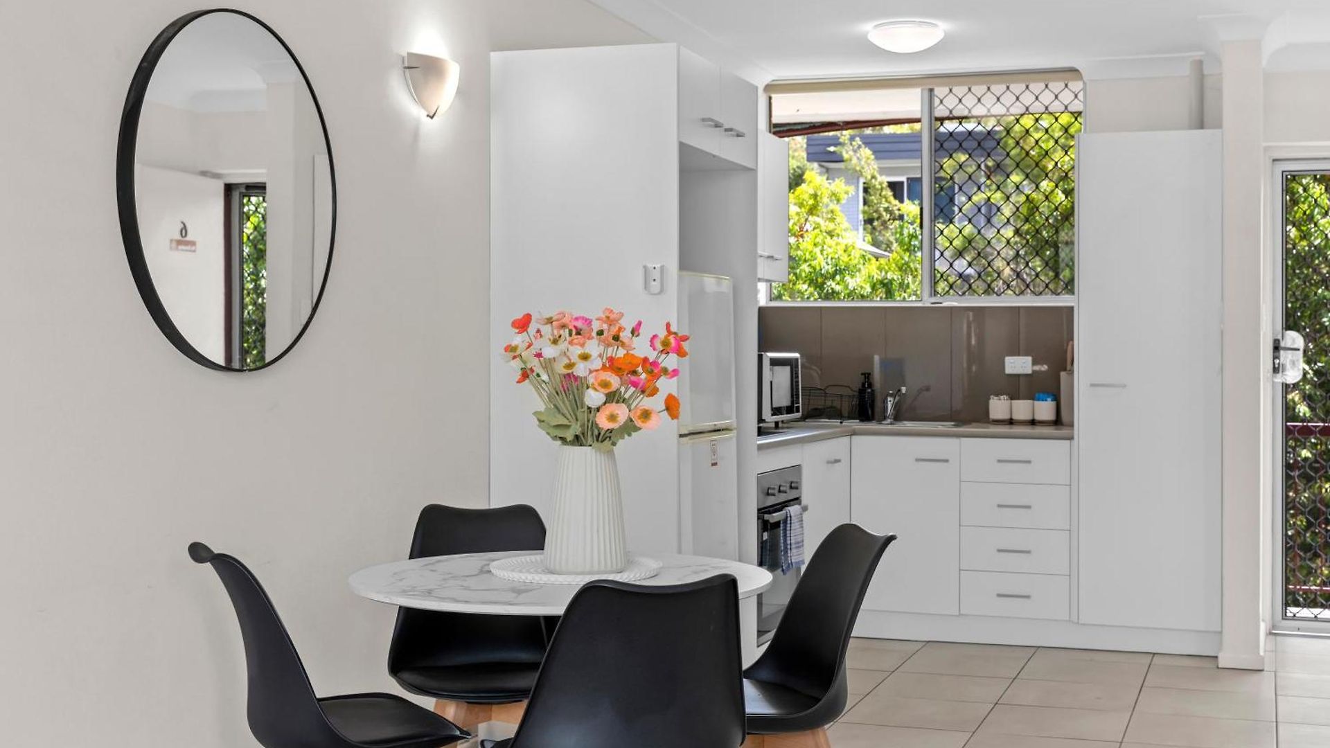 Cozy 1br Near Hospitals And Cbd With Parking! * Brisbane
